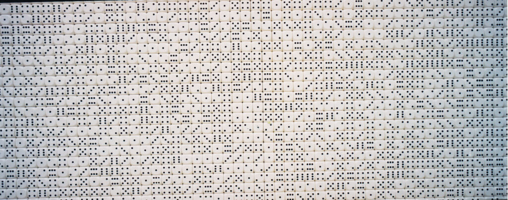 Stanisław Dróżdż, „Alea Iacta Est”, zdjęcie ekspozycji w Pawilonie Polskim. Fot. Andrzej Świetlik/Archiwum Zachęty